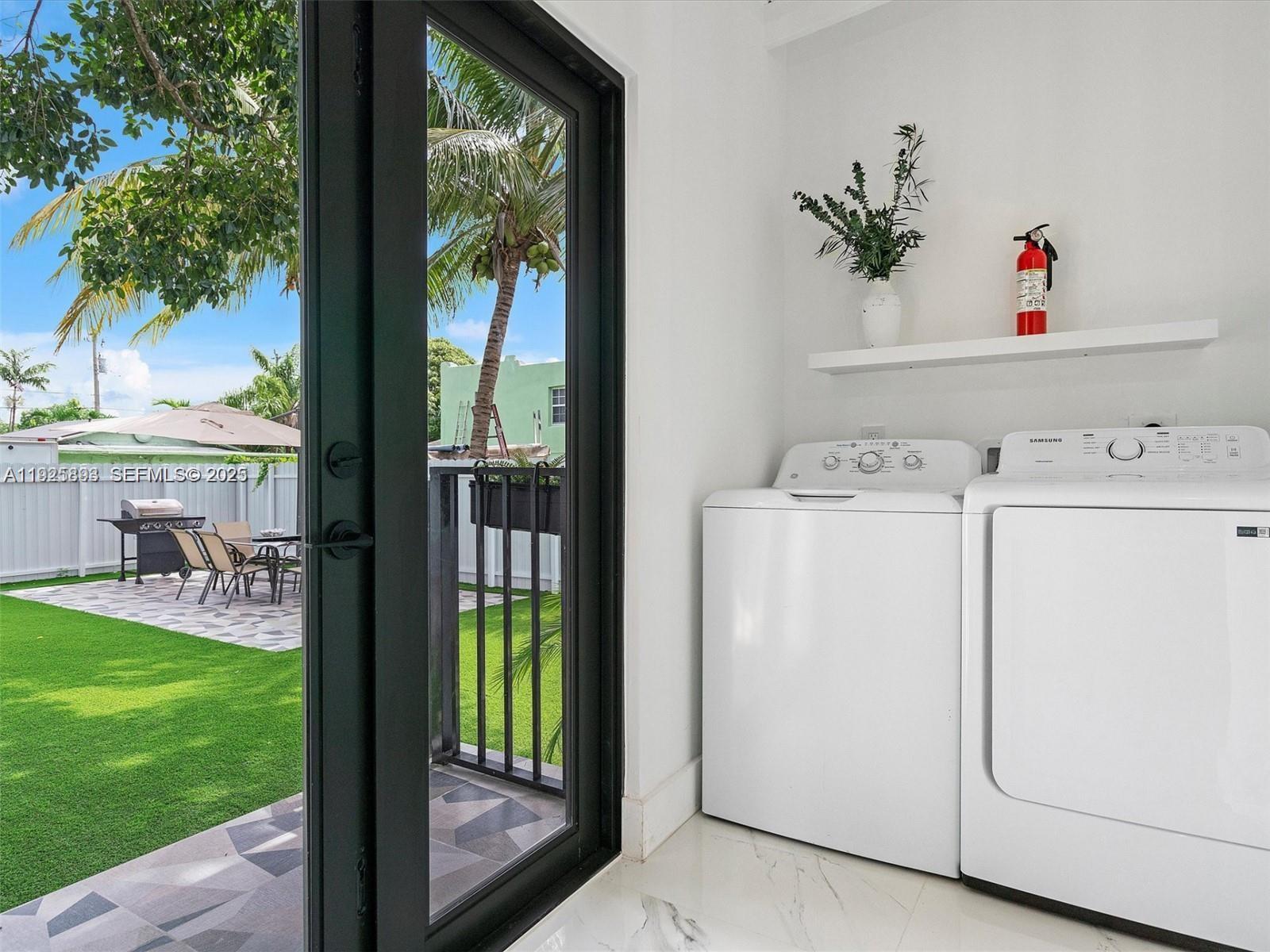 2171 NW 49th St Miami, FL 33142