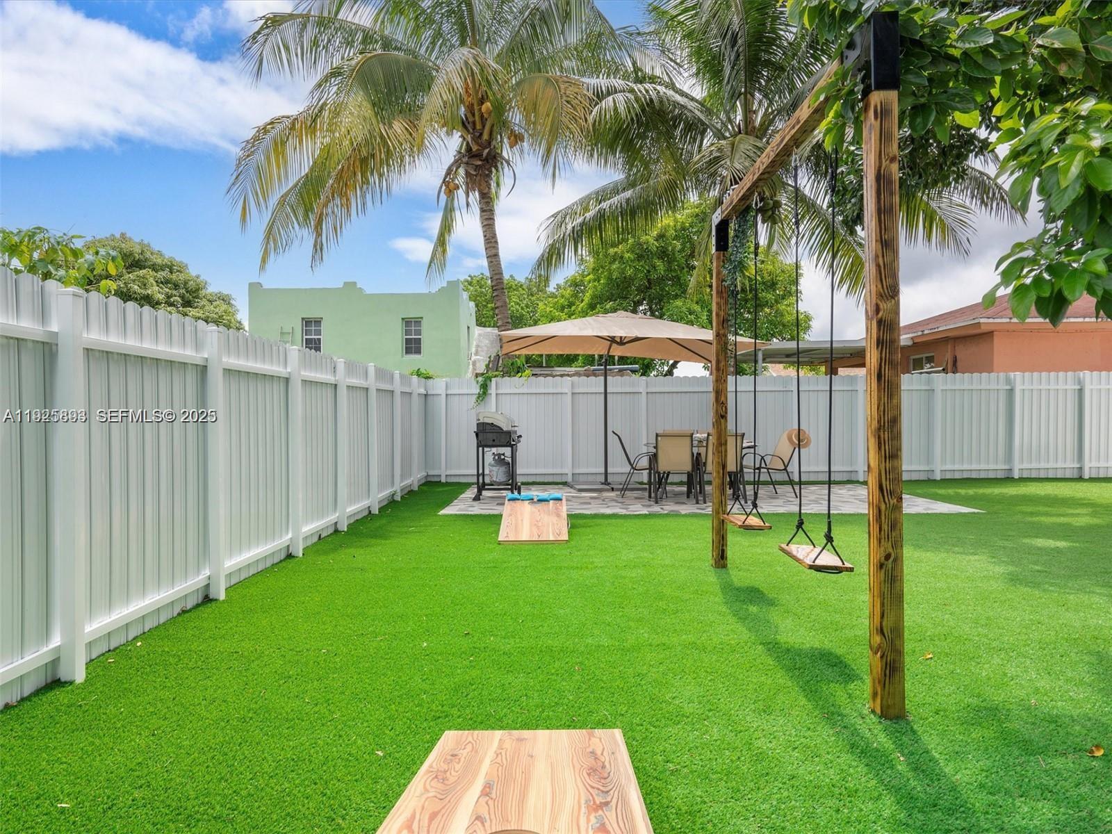 2171 NW 49th St Miami, FL 33142