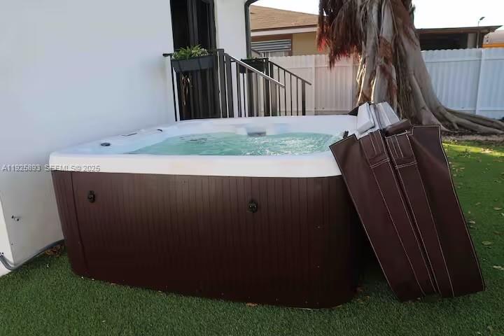 2171 NW 49th St Miami, FL 33142