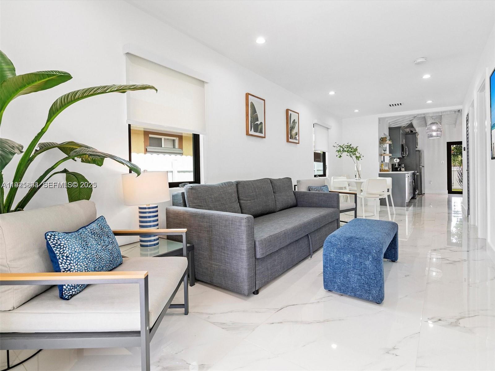 2171 NW 49th St Miami, FL 33142