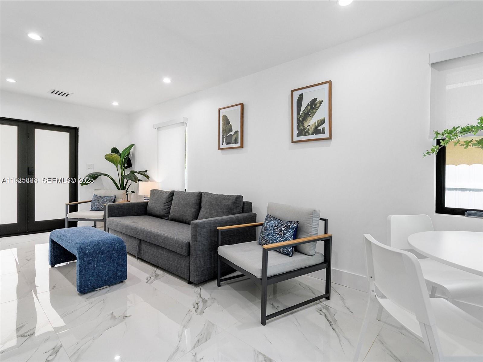 2171 NW 49th St Miami, FL 33142