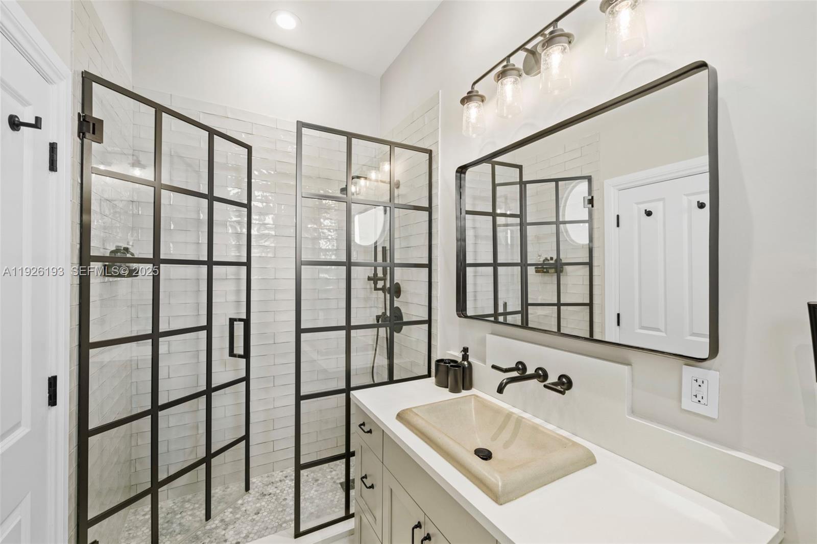 3333 Poinciana Ave Miami, FL 33133