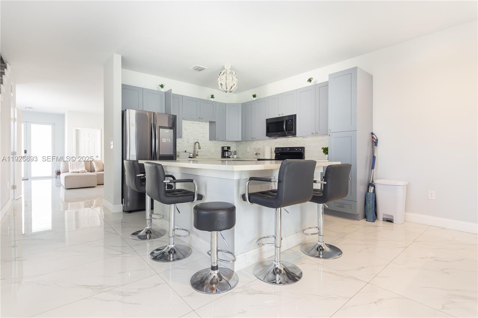 1968 NW 25th Ave Miami, FL 33125