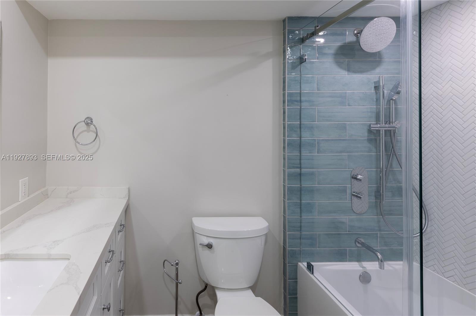 6855 Edgewater Dr #1DS Coral Gables, FL 33133