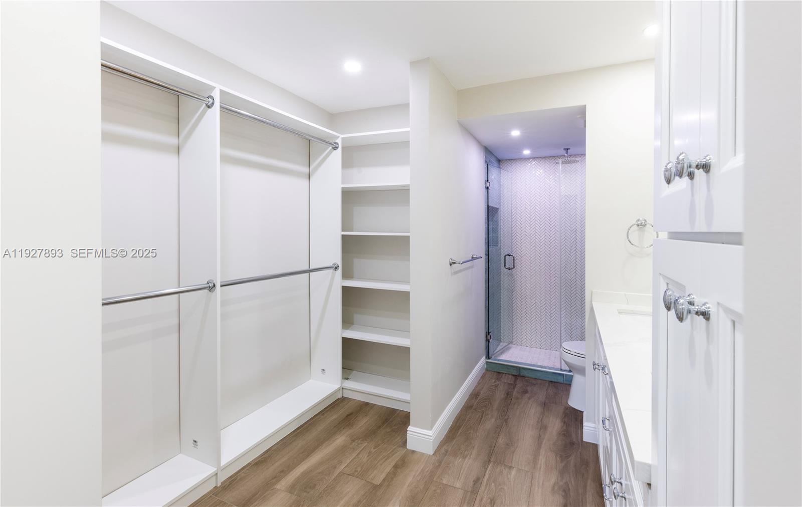 6855 Edgewater Dr #1DS Coral Gables, FL 33133