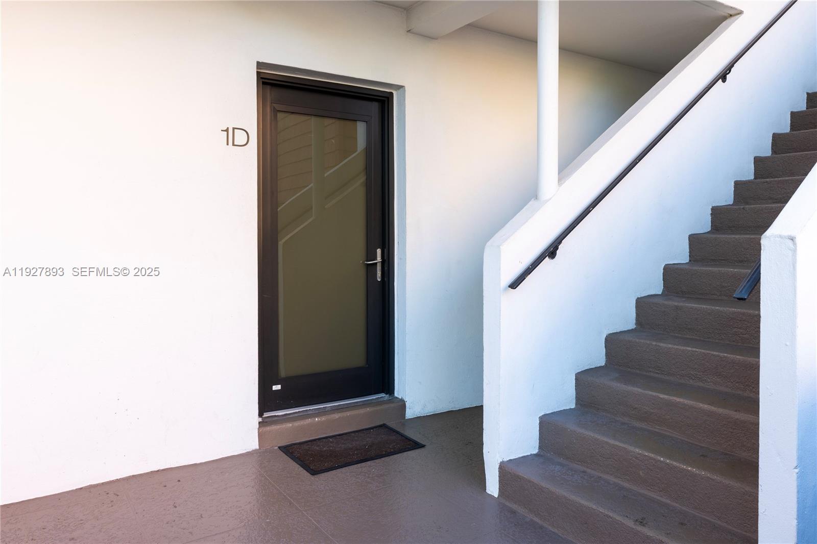 6855 Edgewater Dr #1DS Coral Gables, FL 33133