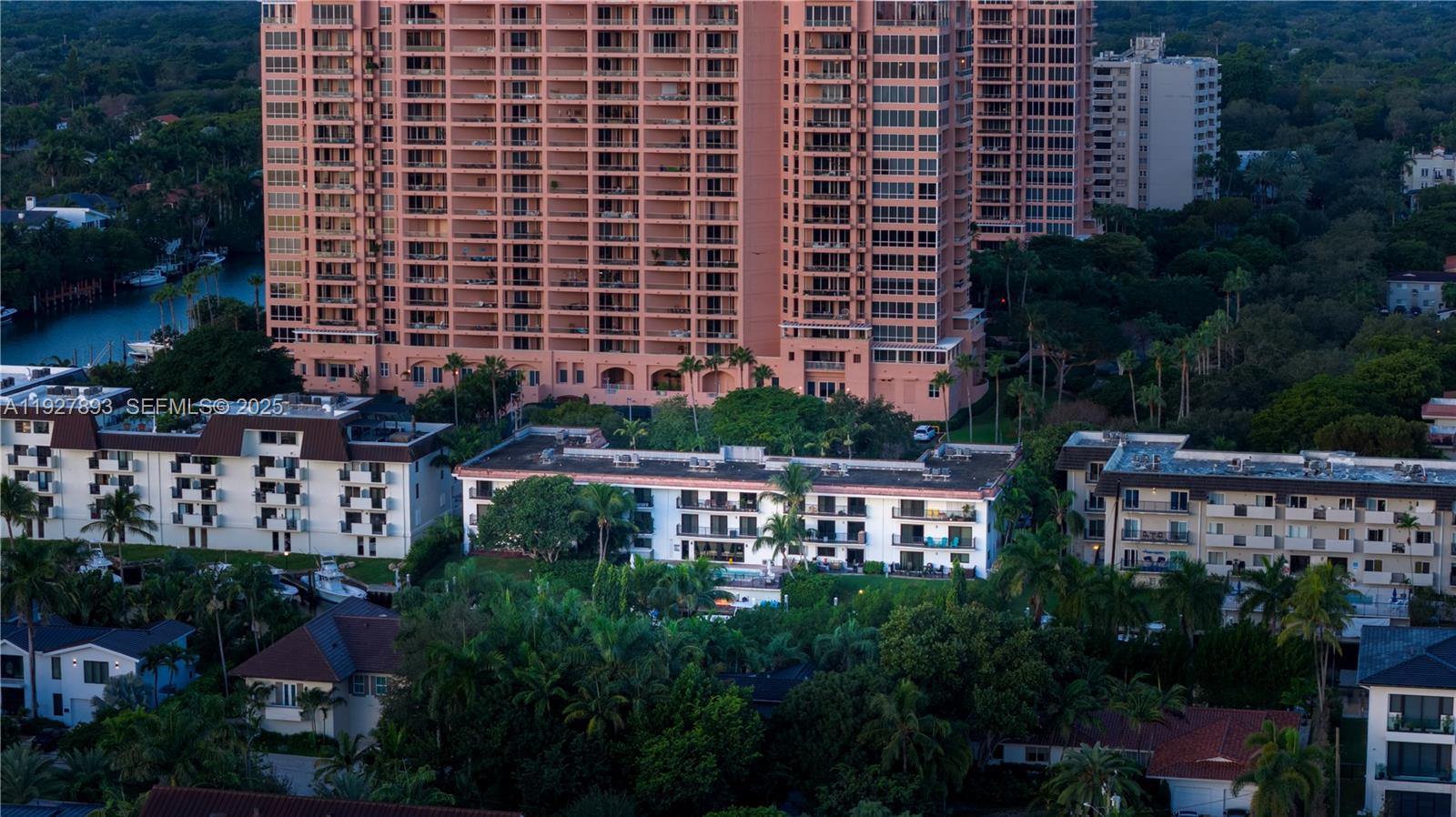 6855 Edgewater Dr #1DS Coral Gables, FL 33133