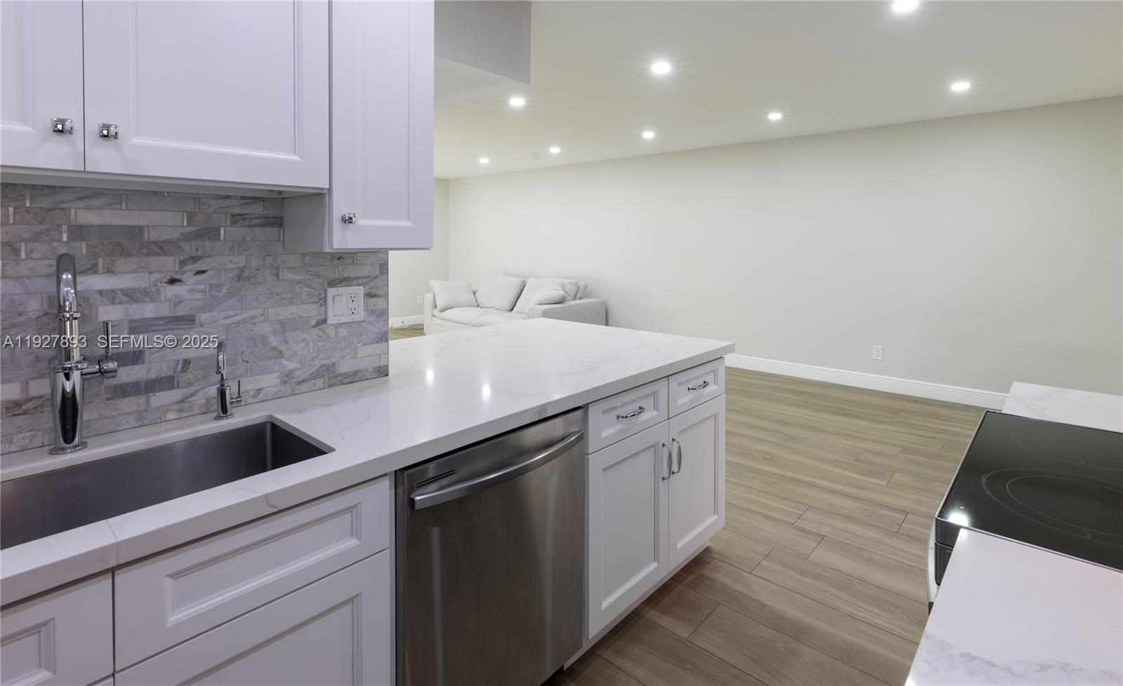 6855 Edgewater Dr #1DS Coral Gables, FL 33133