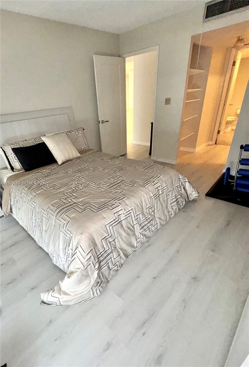 600 NE 36th St #720 Miami, FL 33137