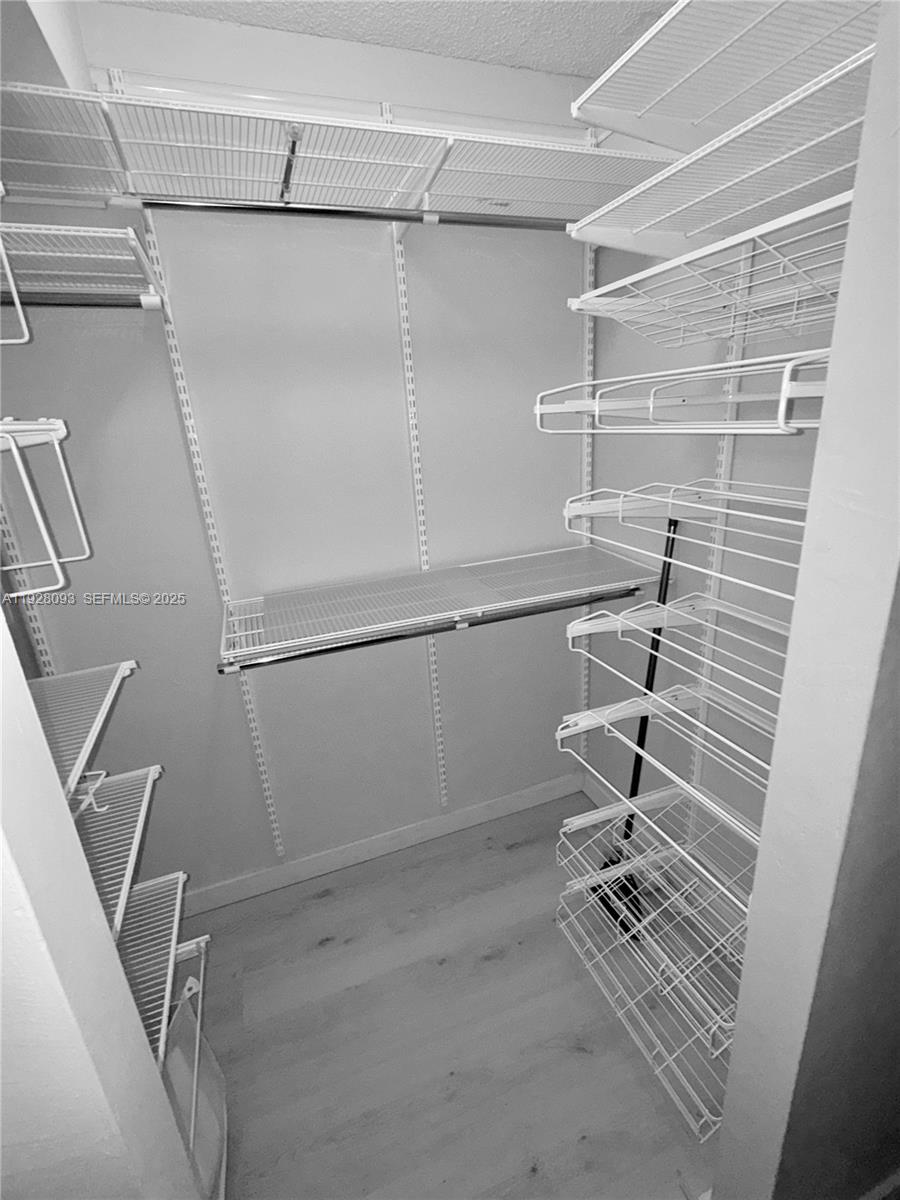 600 NE 36th St #720 Miami, FL 33137