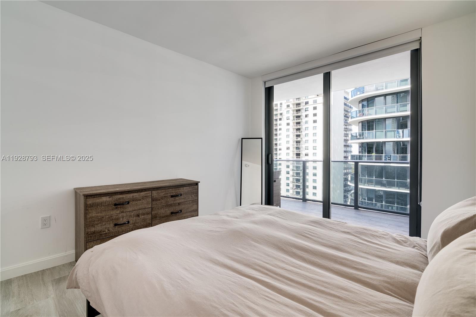 image Brickell Heights East15