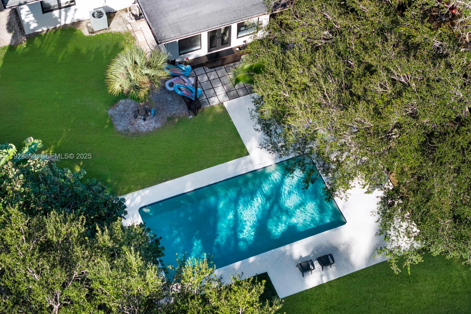 4191 Braganza Ave Miami, FL 33133