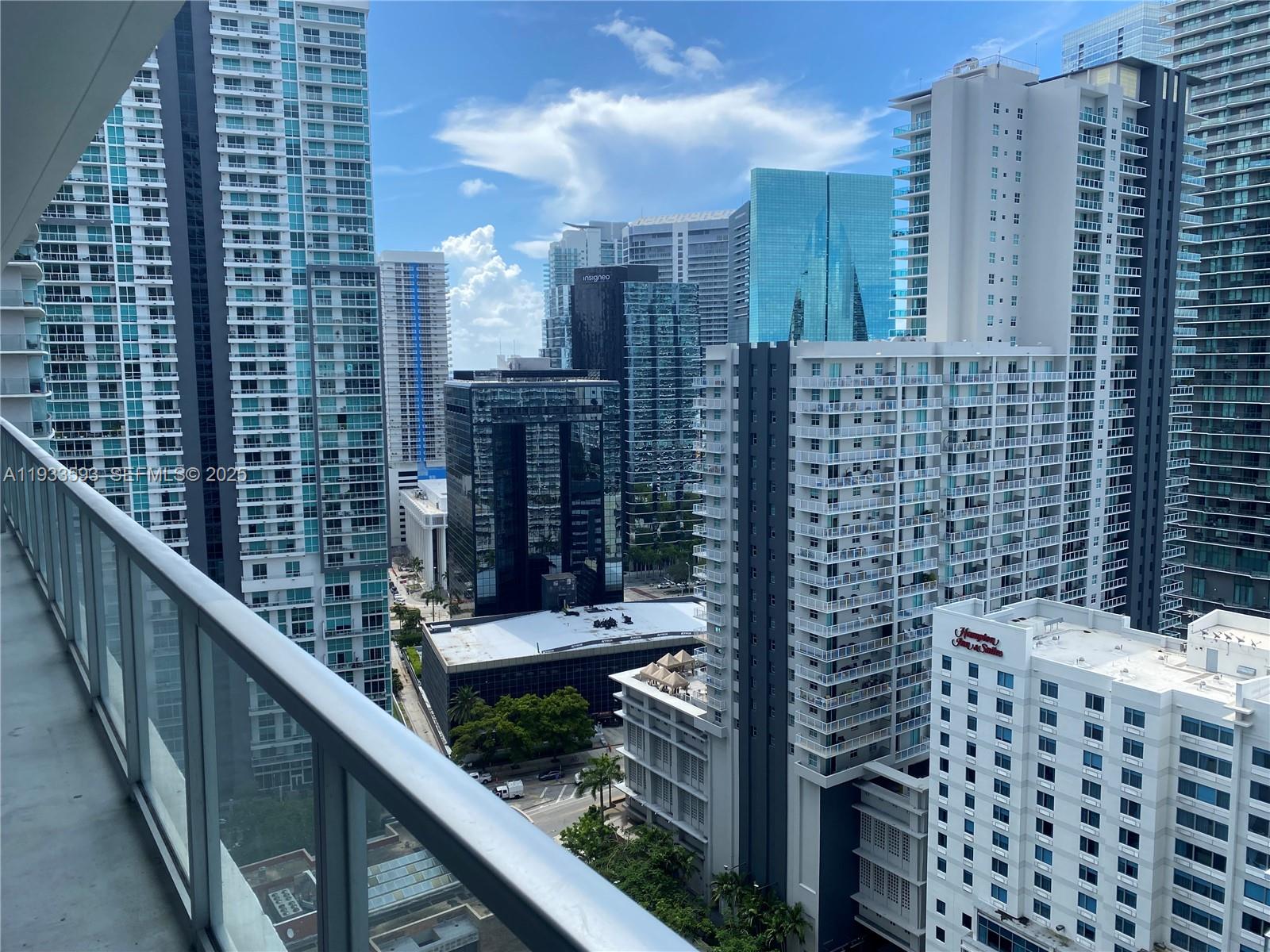 image Axis on Brickell North24