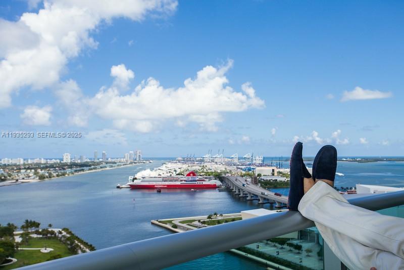 image 900 Biscayne Bay0