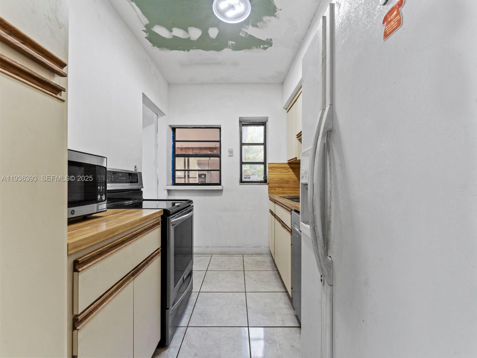 330 SW 52nd Ave Miami, FL 33134