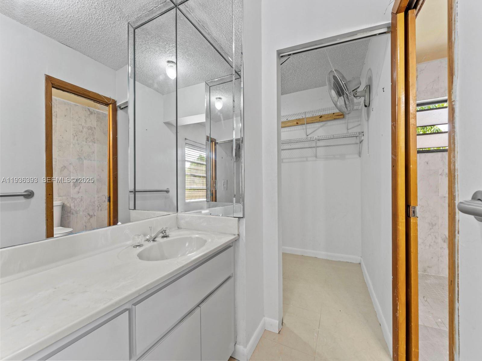 330 SW 52nd Ave Miami, FL 33134