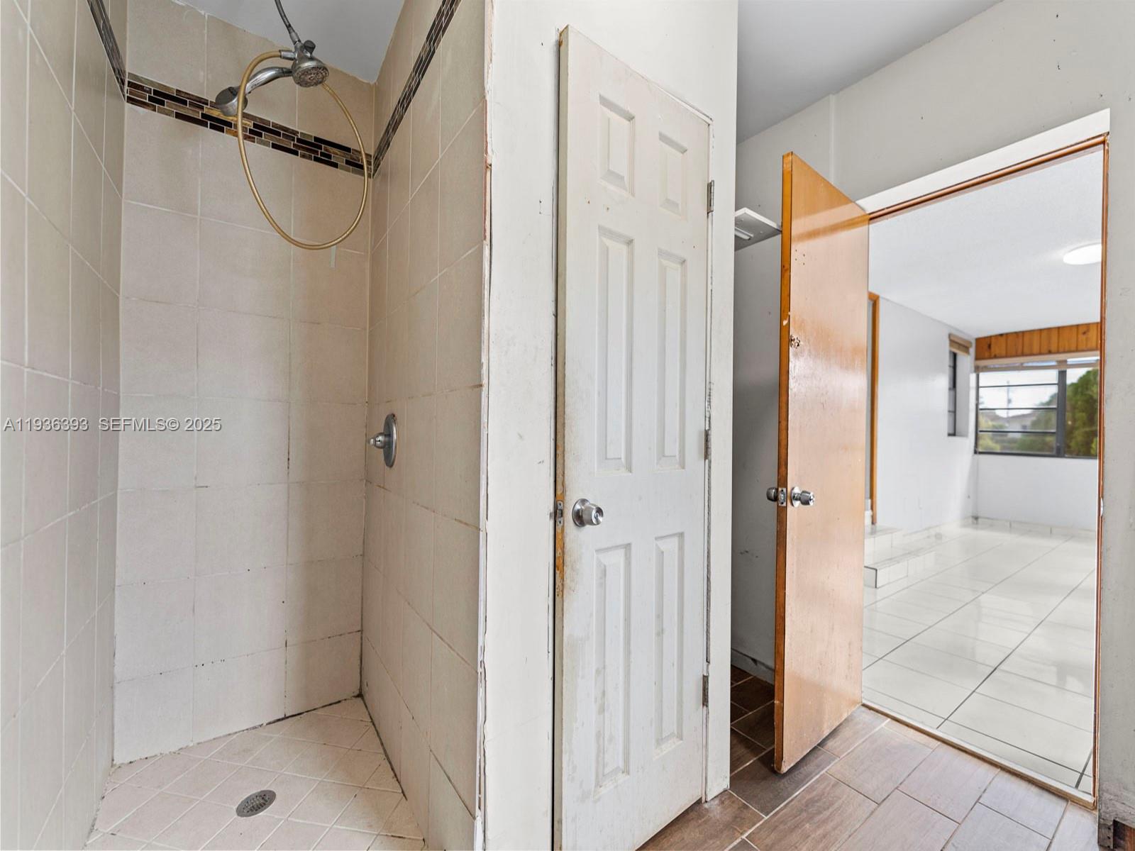 330 SW 52nd Ave Miami, FL 33134