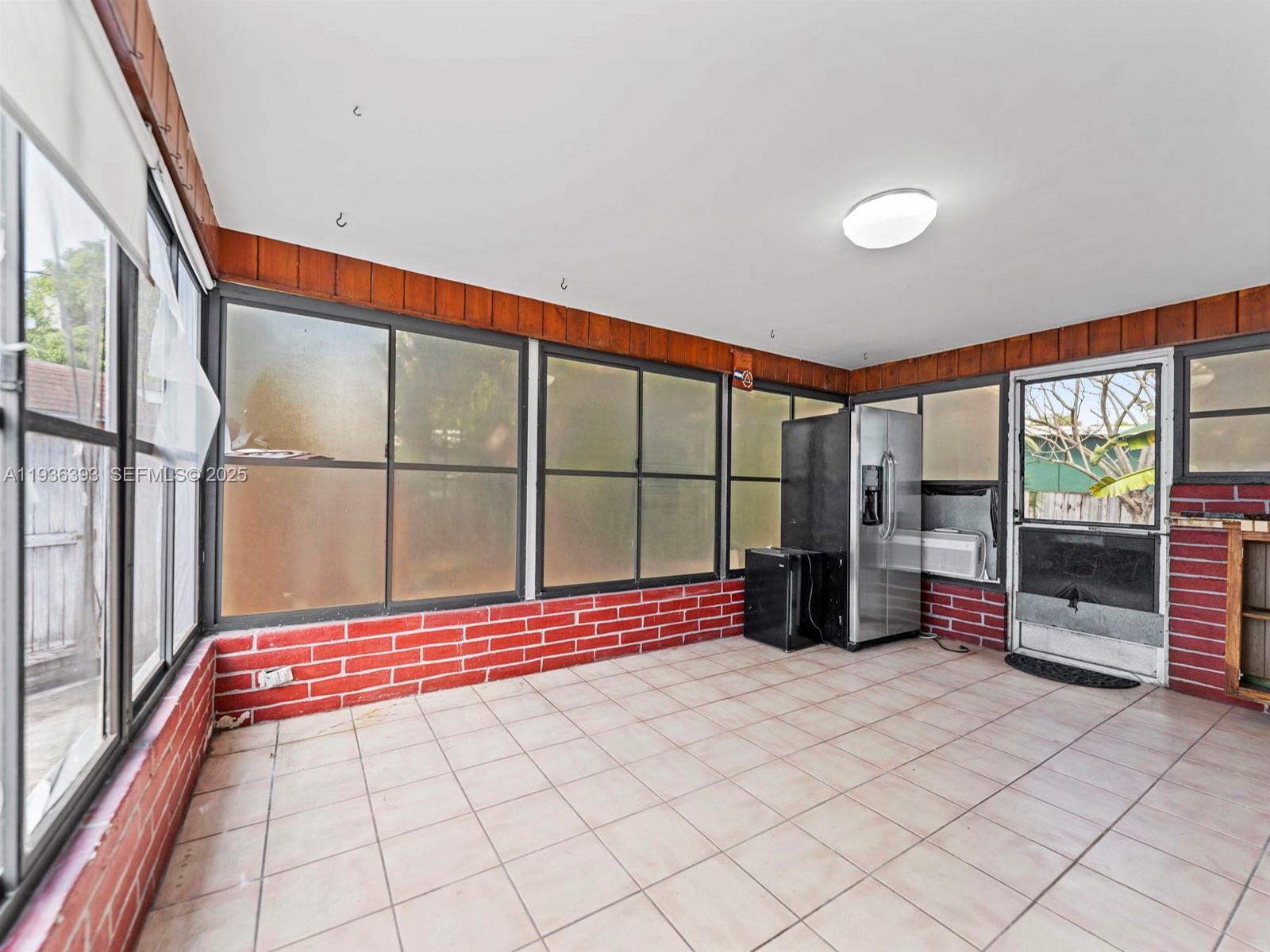 330 SW 52nd Ave Miami, FL 33134