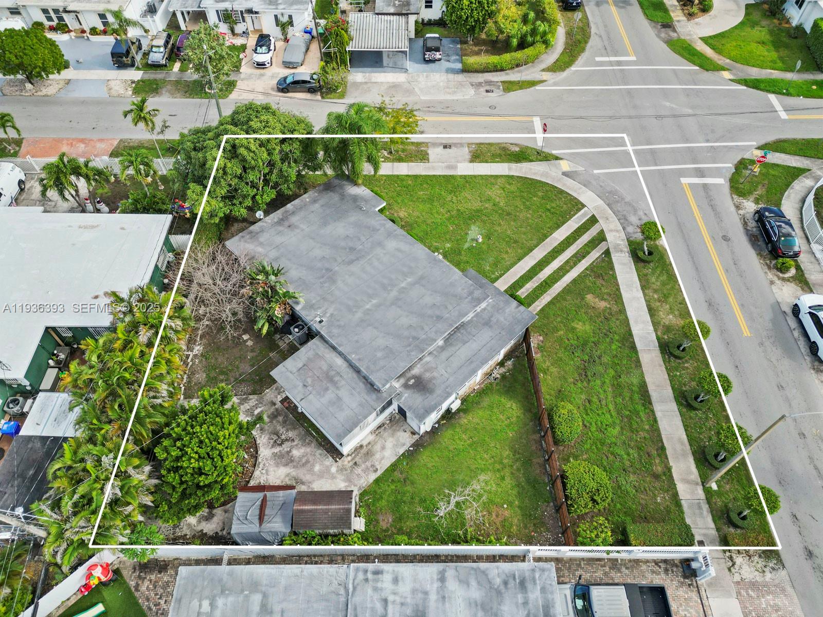 330 SW 52nd Ave Miami, FL 33134