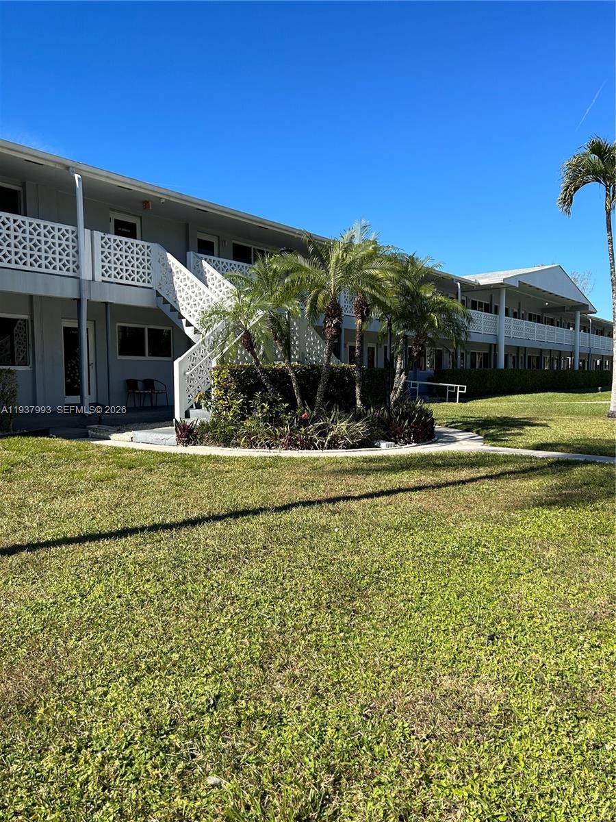 600 E Layne Blvd #220