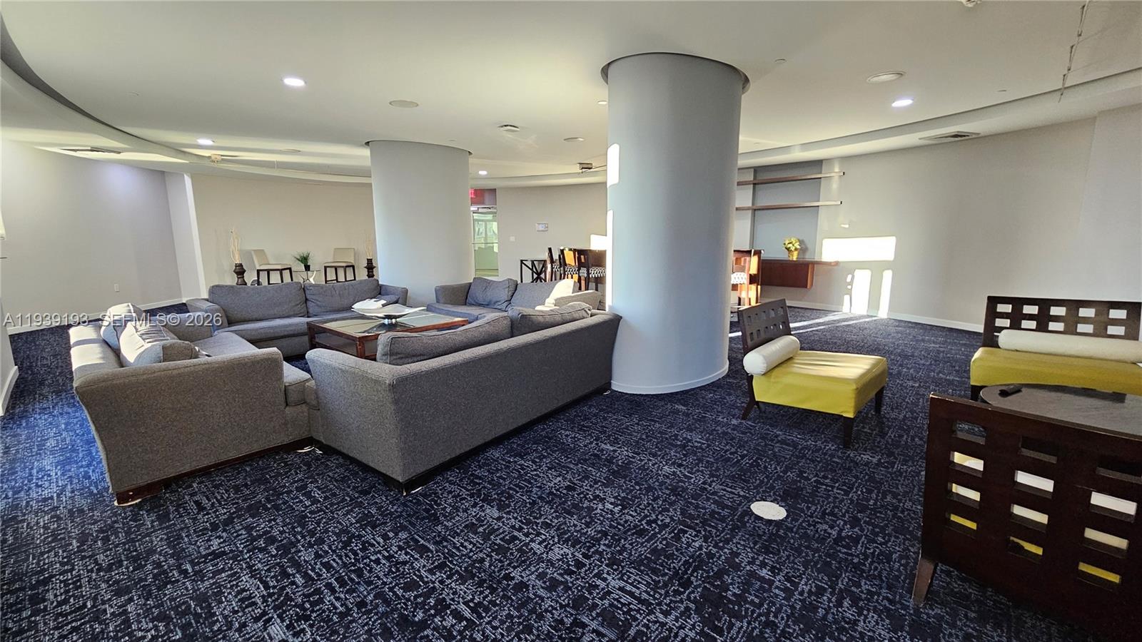 9055 SW 73rd Ct #701 Miami, FL 33156