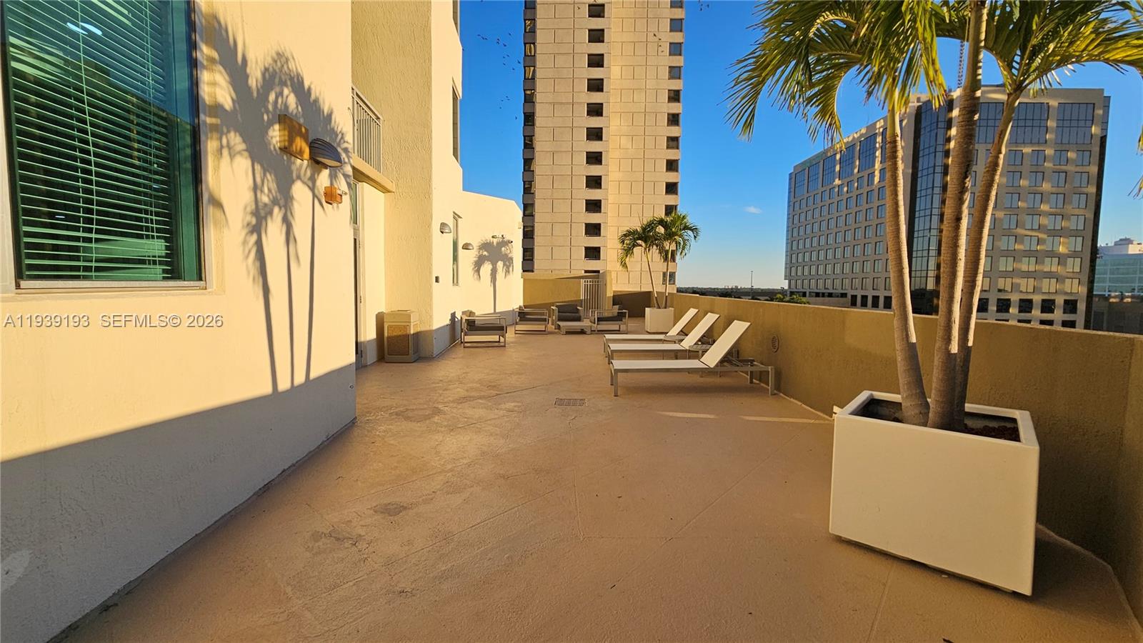 9055 SW 73rd Ct #701 Miami, FL 33156