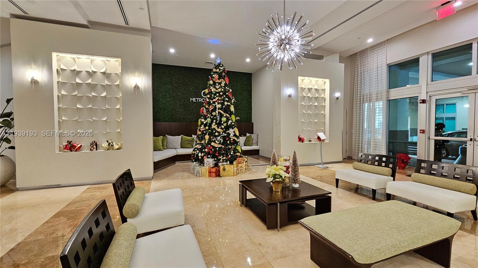 9055 SW 73rd Ct #701 Miami, FL 33156