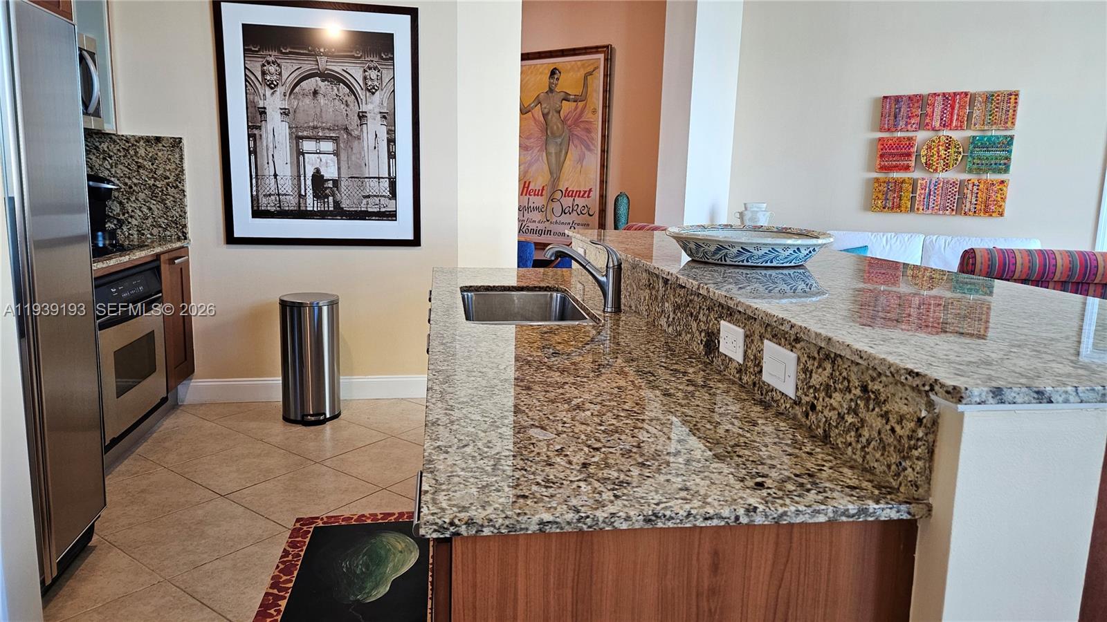 9055 SW 73rd Ct #701 Miami, FL 33156