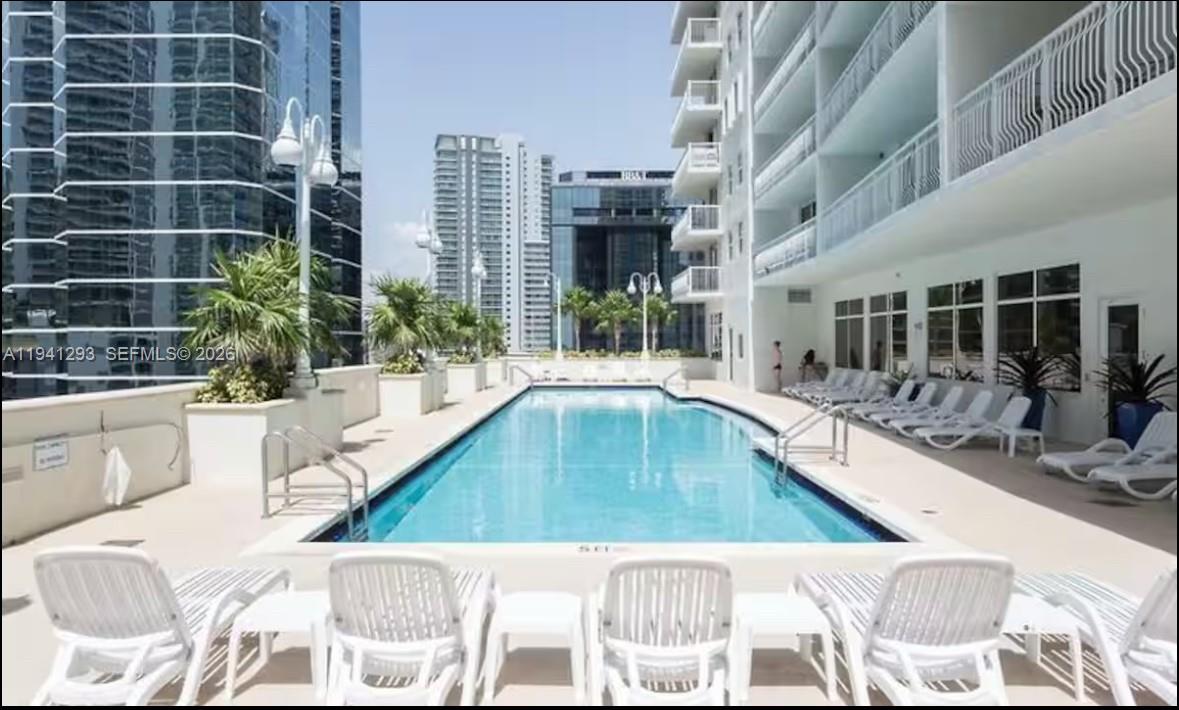 1200 Brickell Bay Dr #3524 Miami, FL 33131