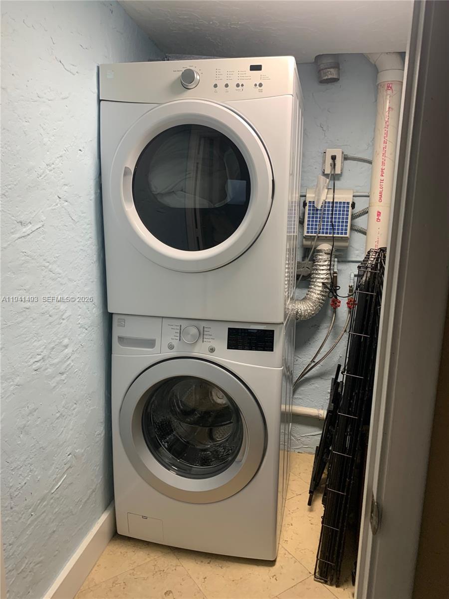 329 W 28th St Miami Beach, FL 33140