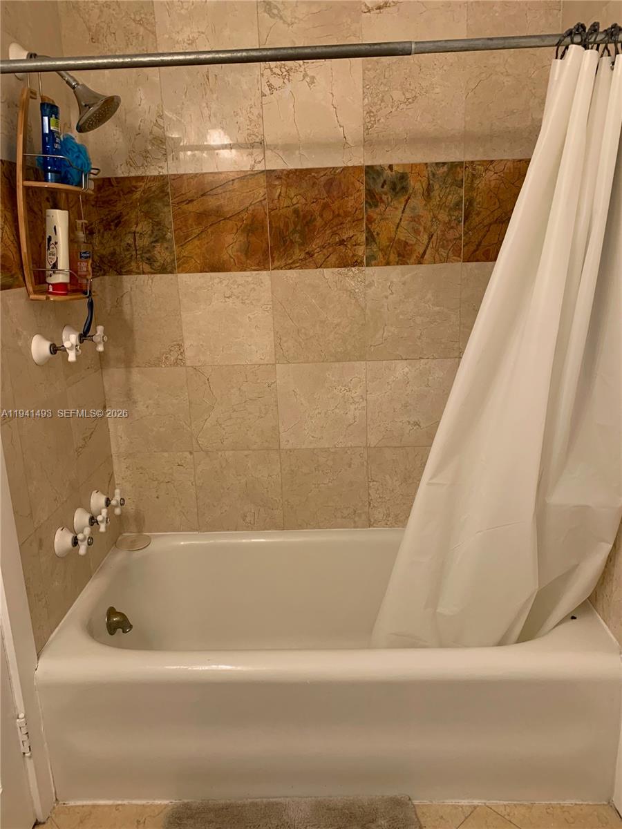 329 W 28th St Miami Beach, FL 33140