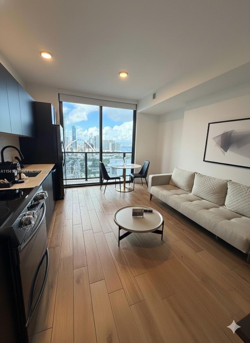 image The Elser Hotel & Residen9