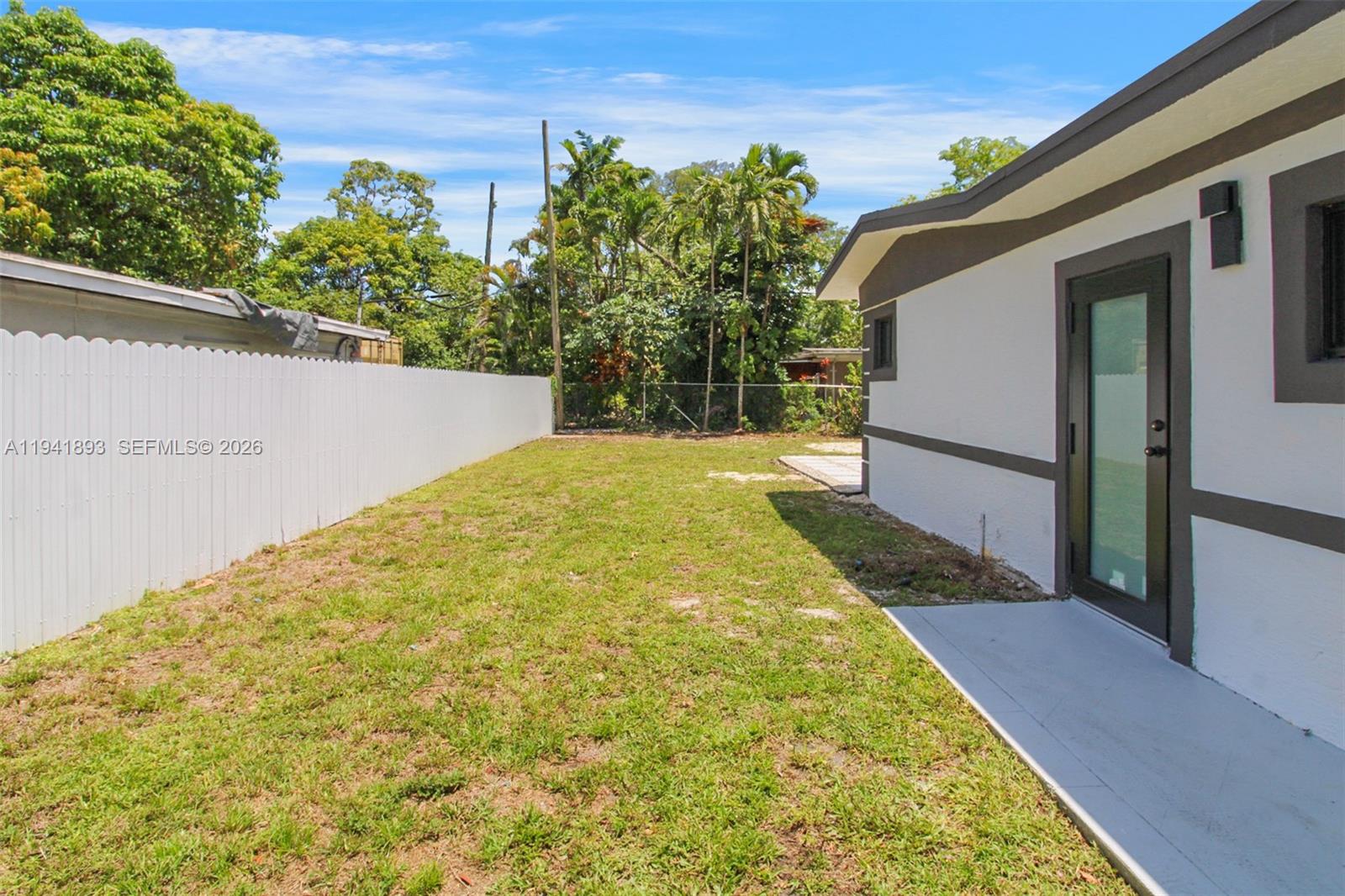 13885 NW 5th Ave North Miami, FL 33168