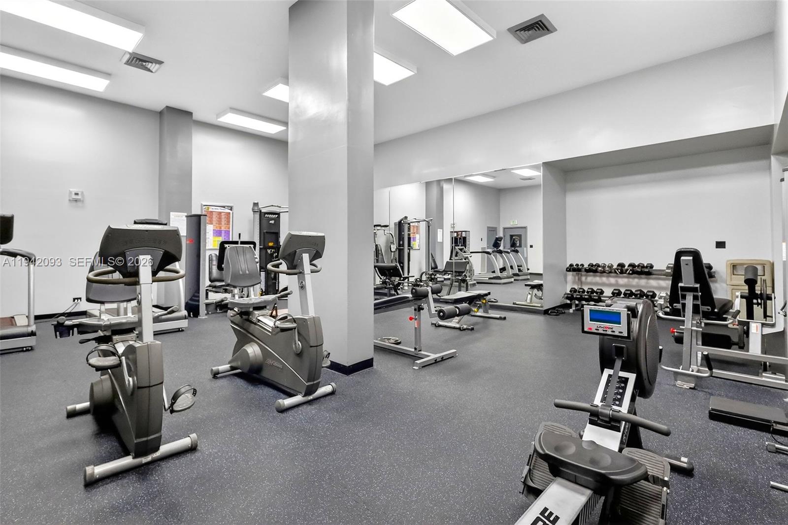 image Winston Towers 500 Condo32