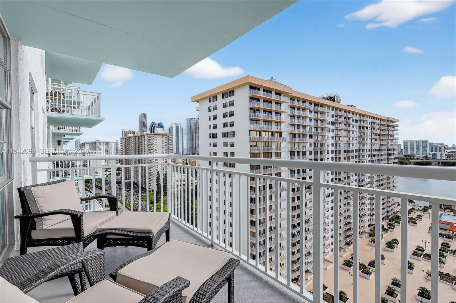 image Winston Towers 500 Condo8