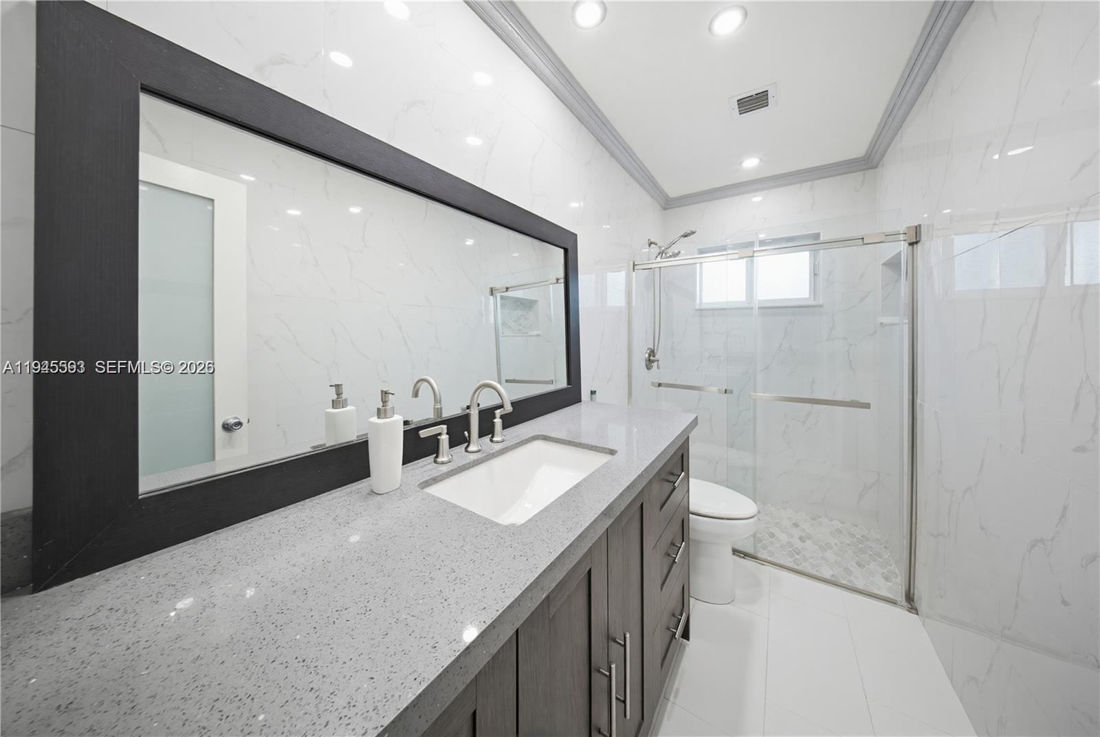 300 NE 175th St North Miami Beach, FL 33162