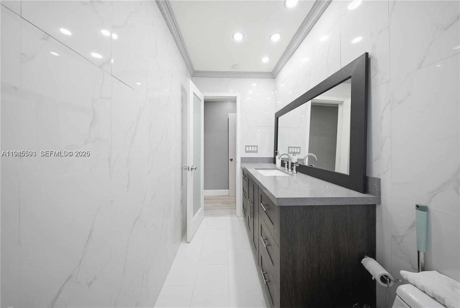 300 NE 175th St North Miami Beach, FL 33162