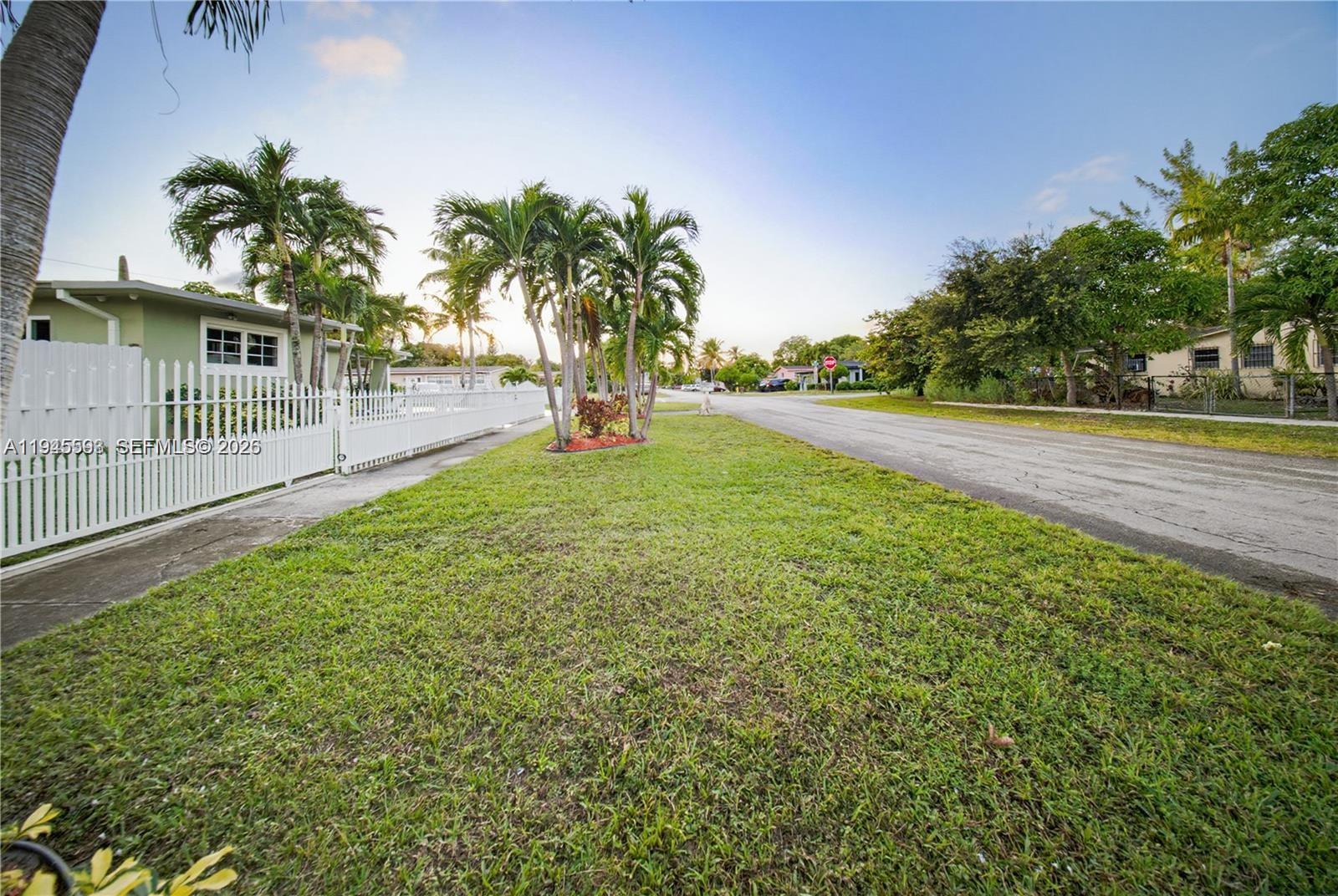 300 NE 175th St North Miami Beach, FL 33162