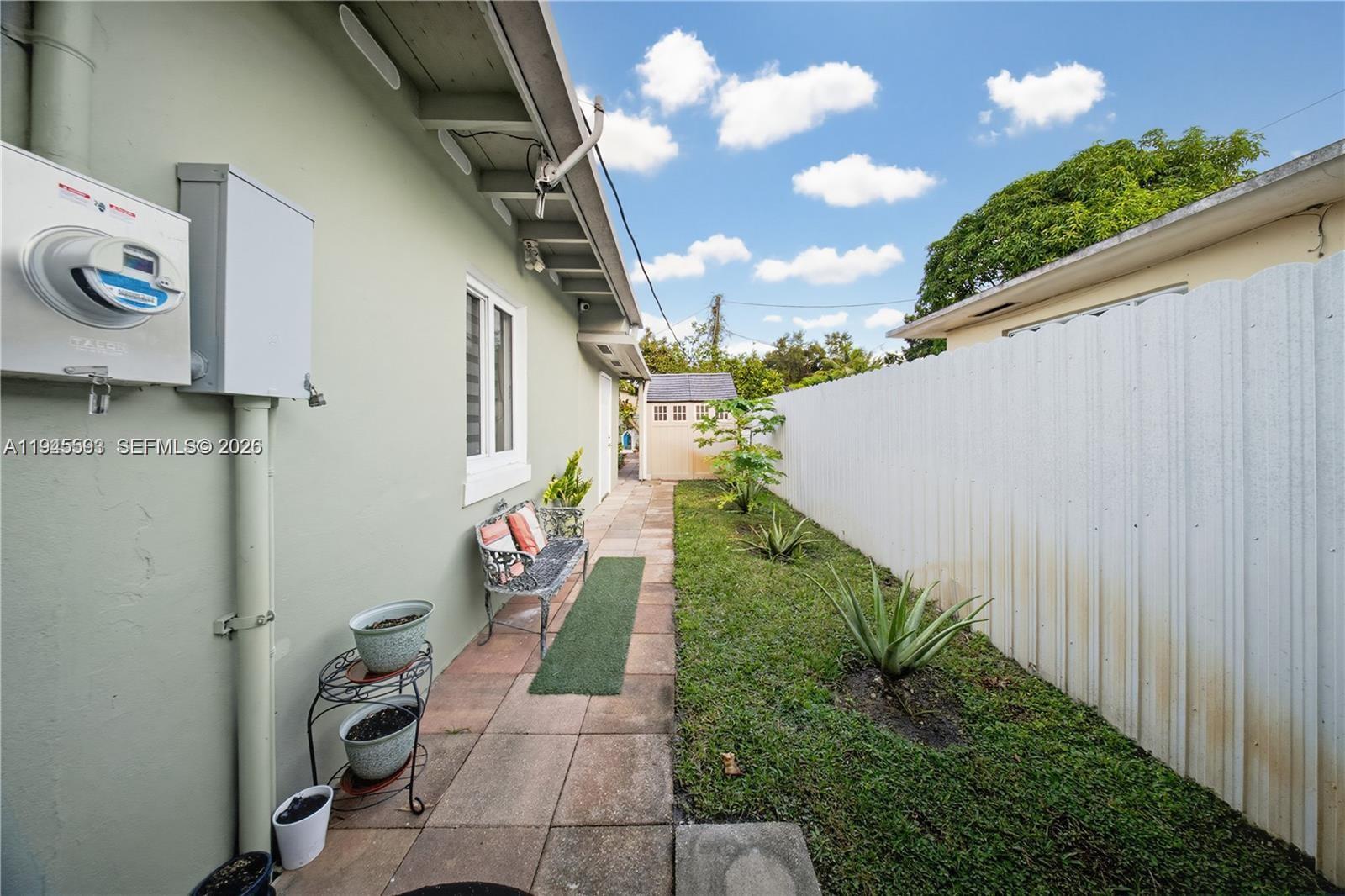 300 NE 175th St North Miami Beach, FL 33162