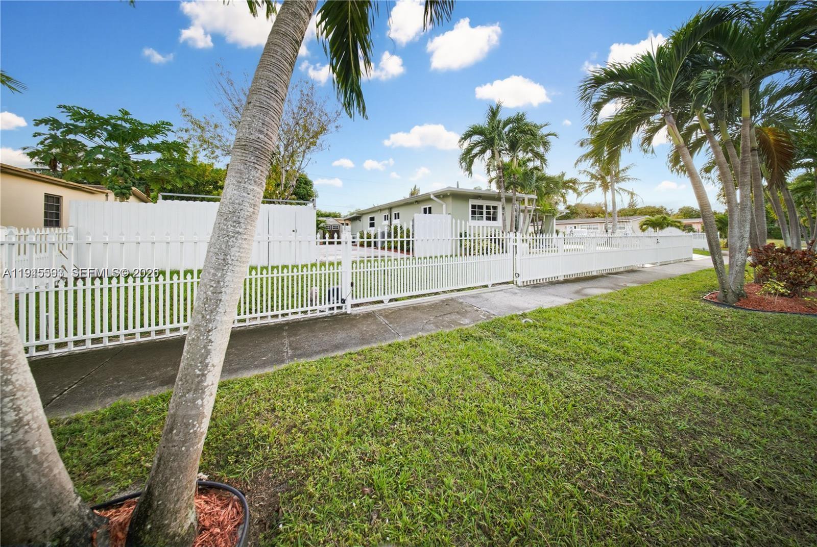 300 NE 175th St North Miami Beach, FL 33162