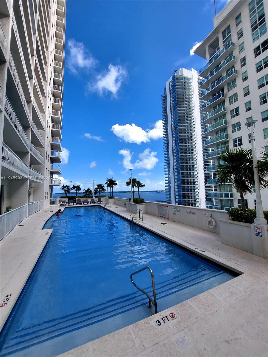 1200 Brickell Bay Dr #3708 Miami, FL 33131