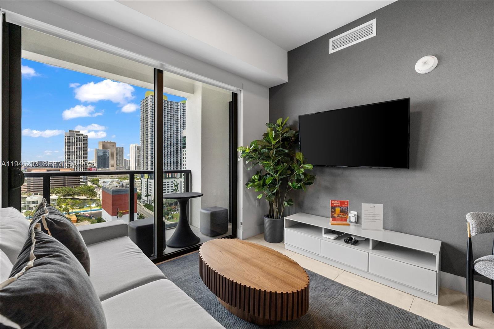 239 SW 9th St #1604 Miami, FL 33130