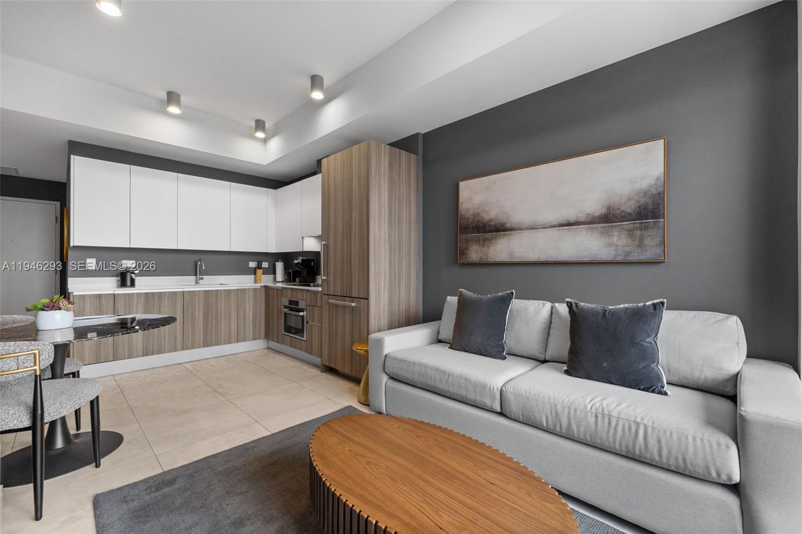 239 SW 9th St #1604 Miami, FL 33130