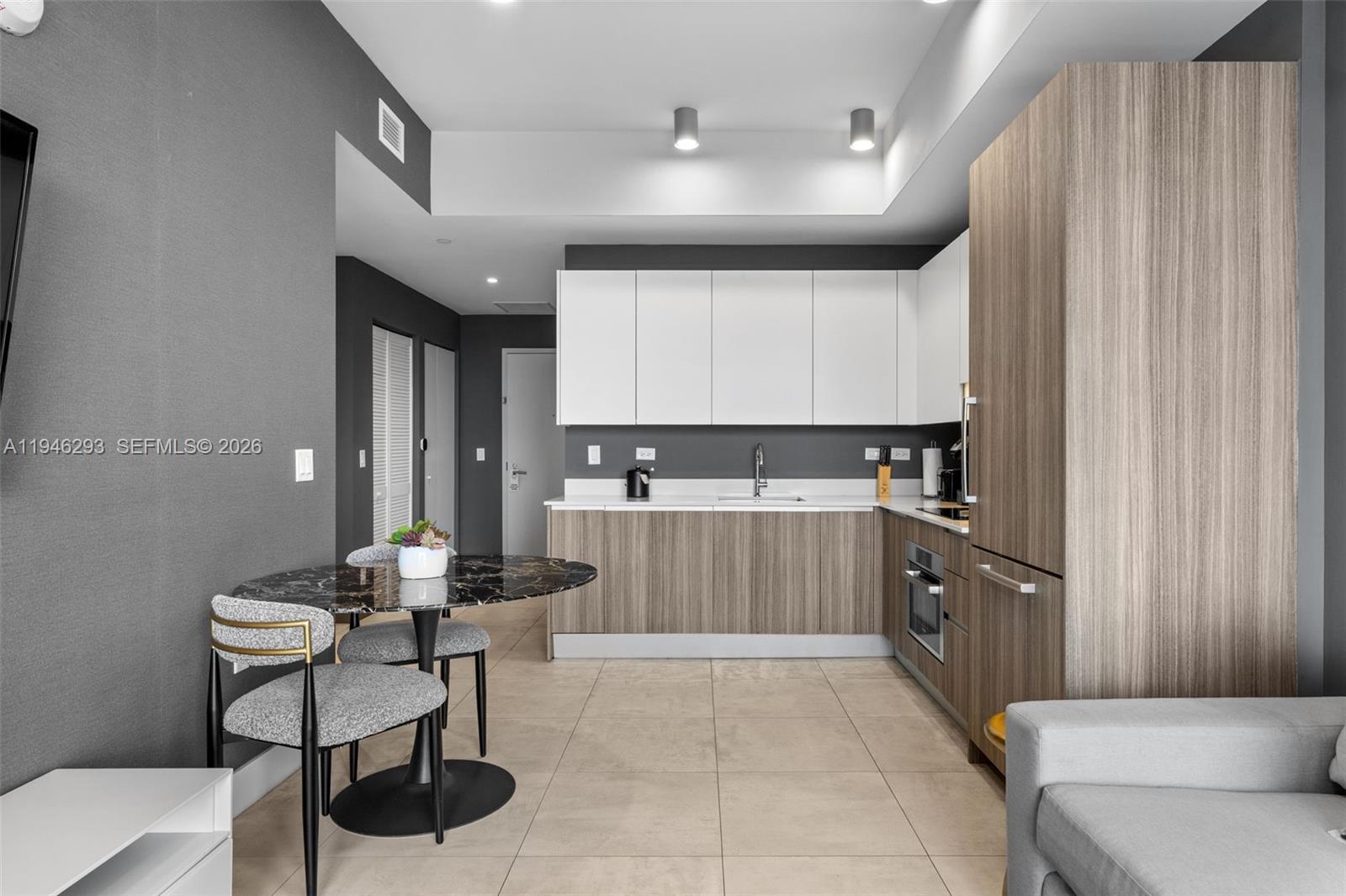 239 SW 9th St #1604 Miami, FL 33130