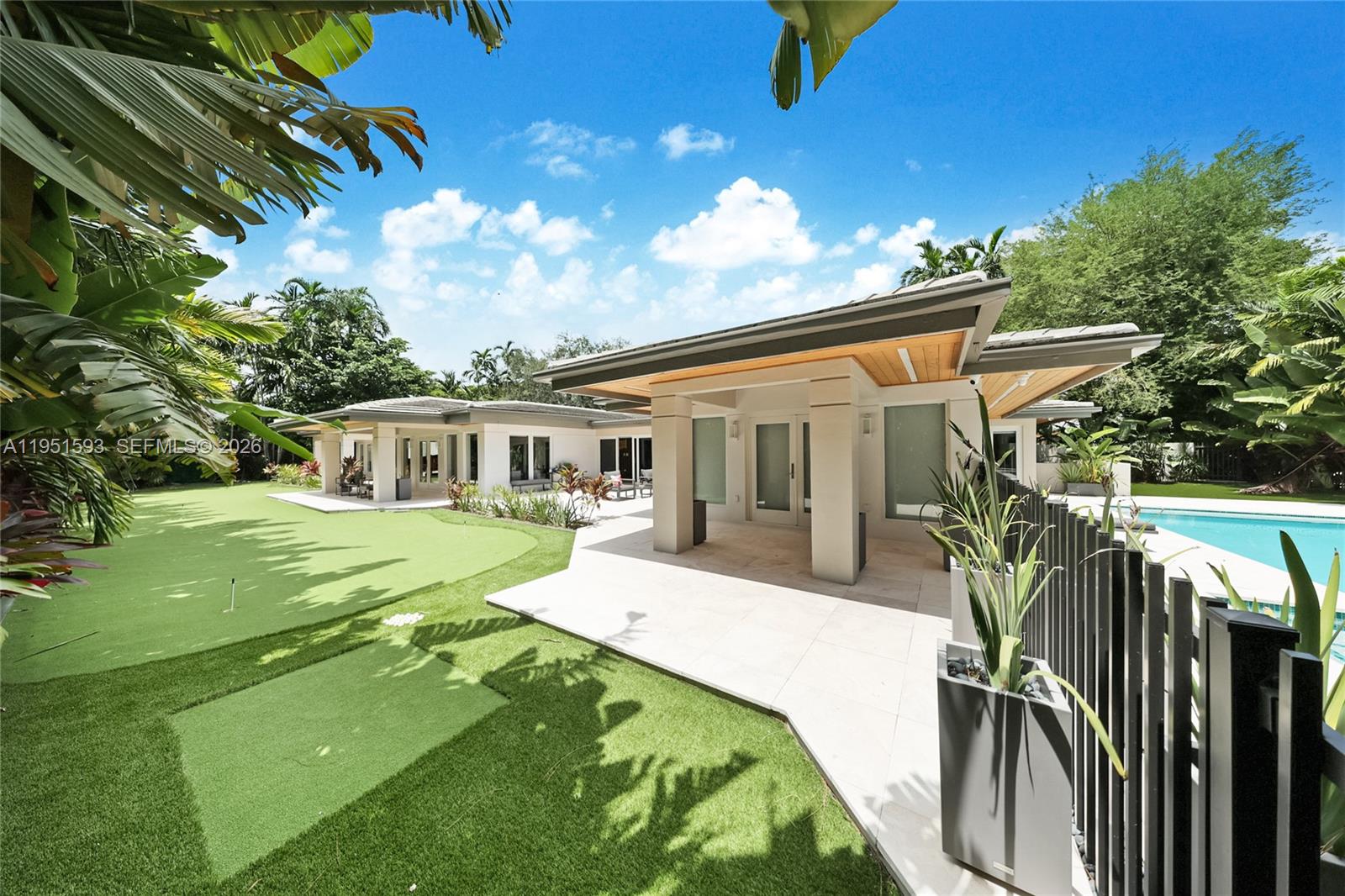 4144 Pinta Ct Coral Gables, FL 33146