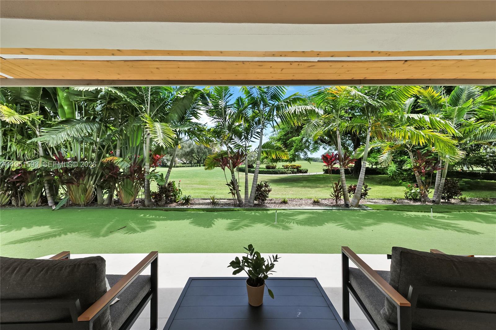 4144 Pinta Ct Coral Gables, FL 33146