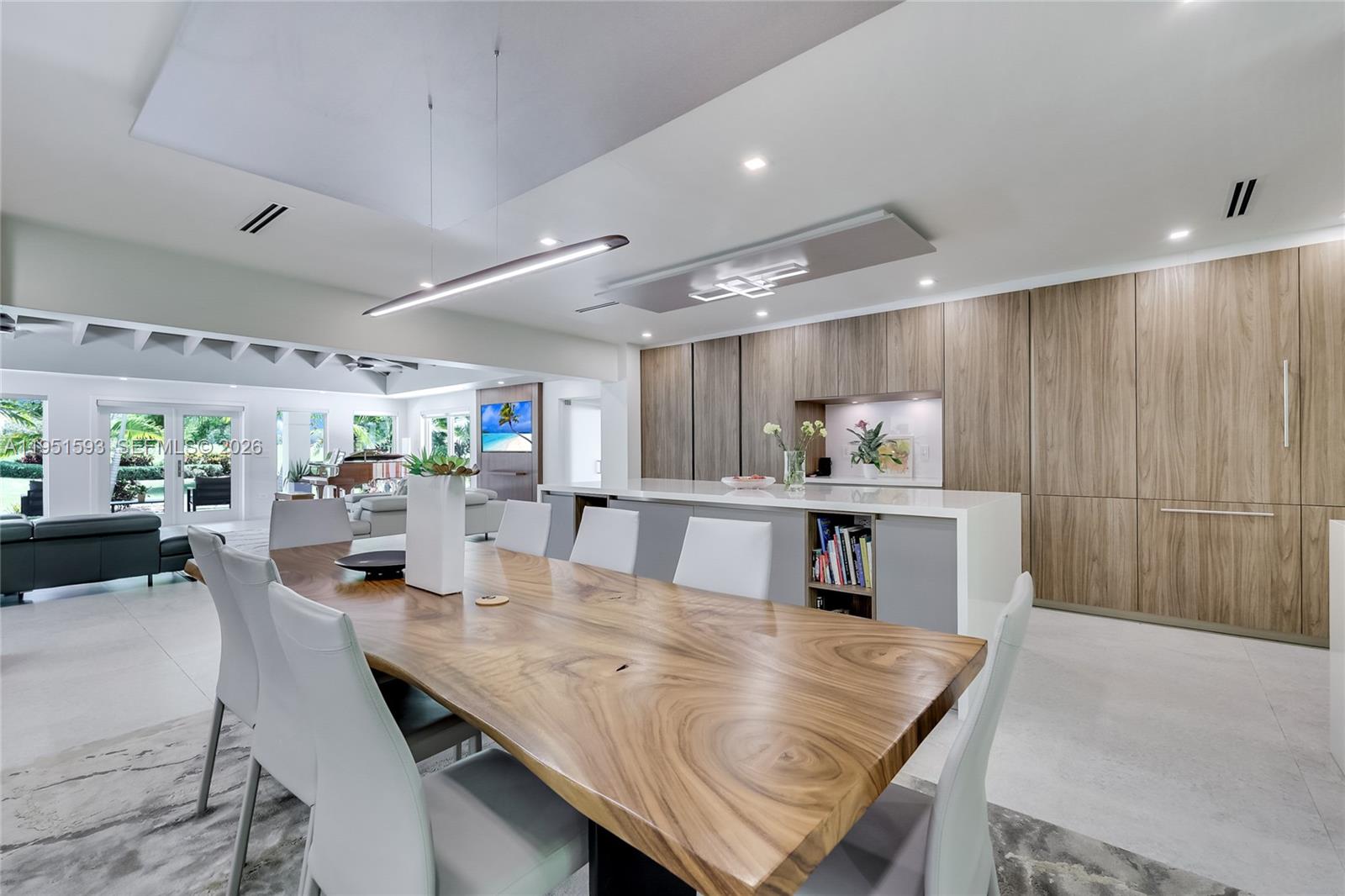 4144 Pinta Ct Coral Gables, FL 33146