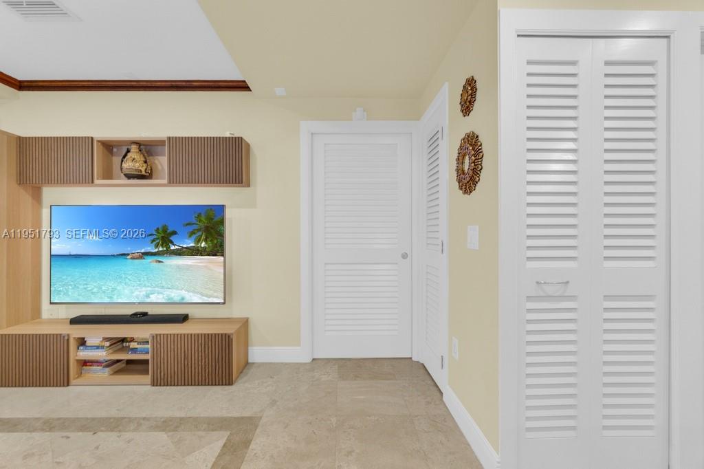 3655 SW 17th St Miami, FL 33145