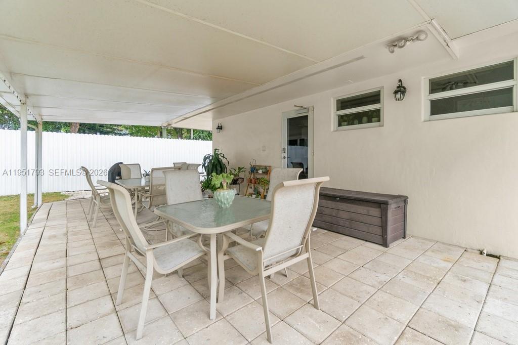 3655 SW 17th St Miami, FL 33145