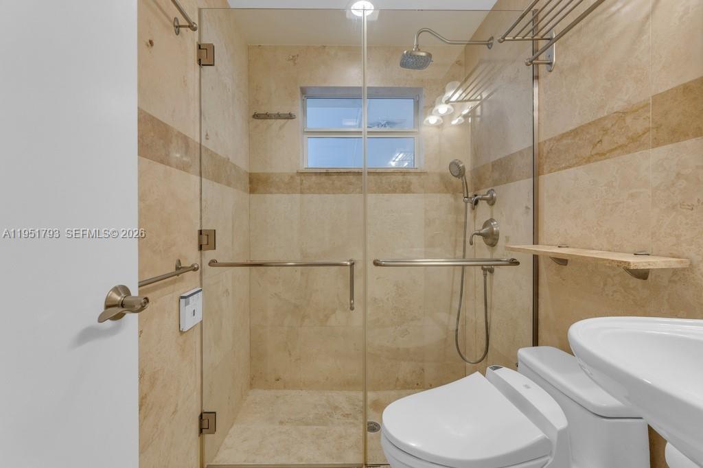 3655 SW 17th St Miami, FL 33145